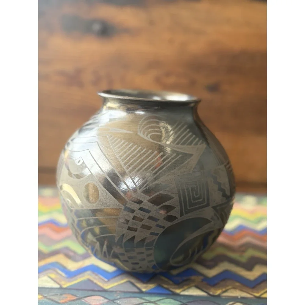 Michael Wisner Studio Pottery Vase Black Sgraffito Southwest Signed Crack As Is
